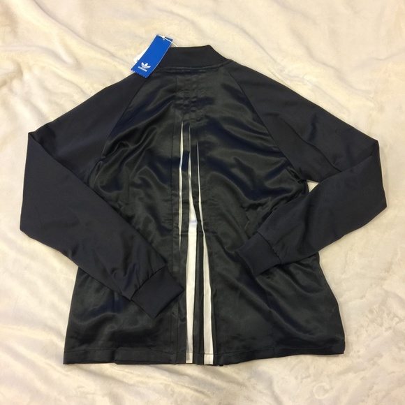 Adidas Originals Women's Poster Superstar jacket-size S - Picture 6 of 7